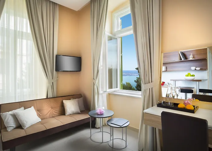 Atlanta - By Liburnia & 아파트 로브란